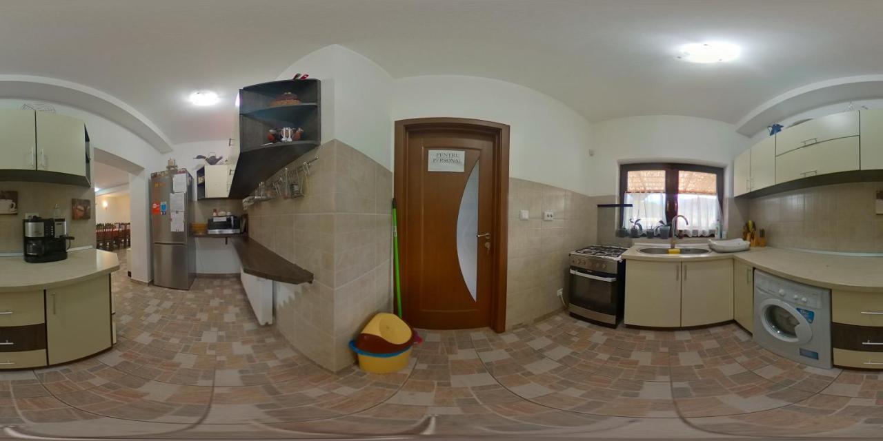 Pensiunea Maya Sîmbăta de Sus Esterno foto