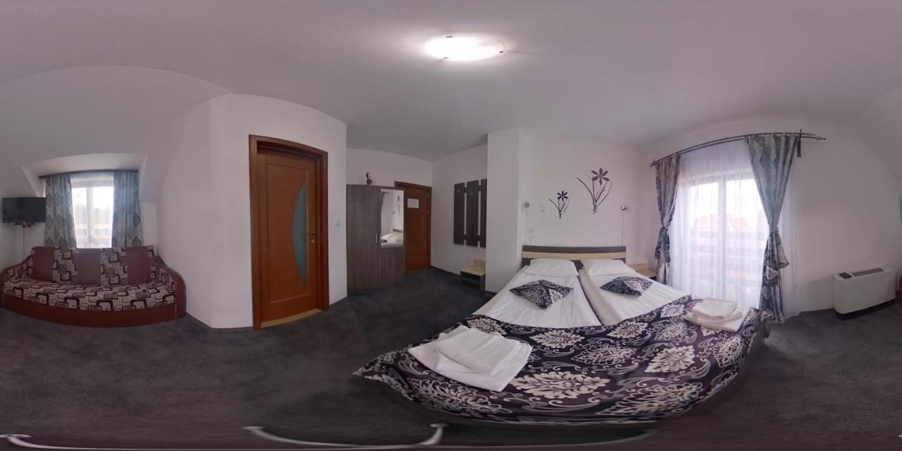 Pensiunea Maya Sîmbăta de Sus Esterno foto